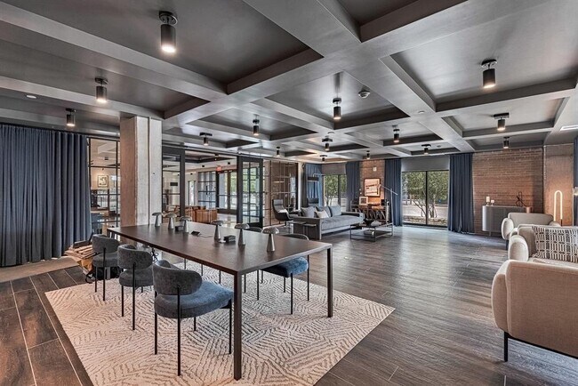 Building Photo - 4315 S Congress Ave
