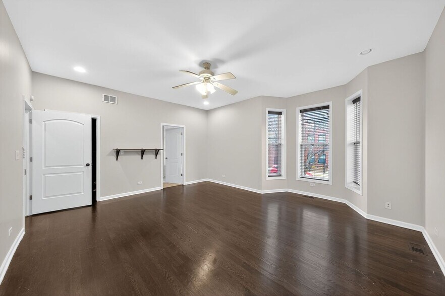 Building Photo - 4956 S Champlain Ave