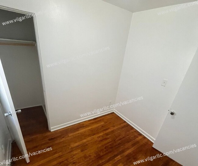Building Photo - Best choice 3 Bedroom, 1 Bath Home