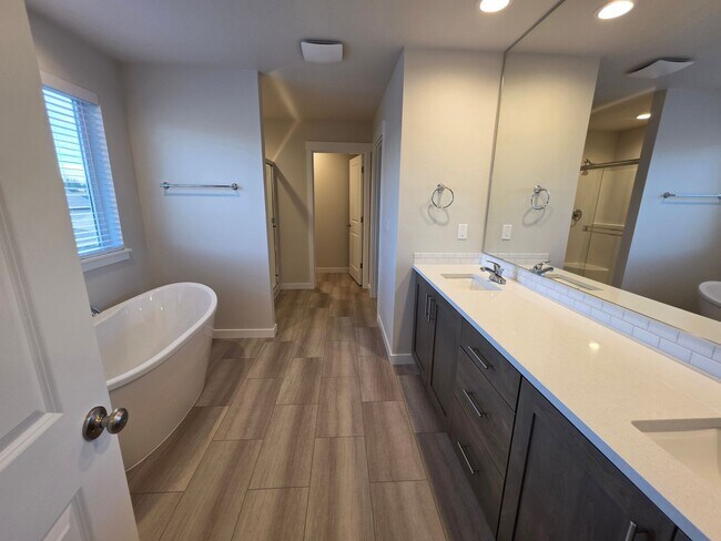 Building Photo - BRAND NEW!! 5-Bedroom Scouters Mountain Home!