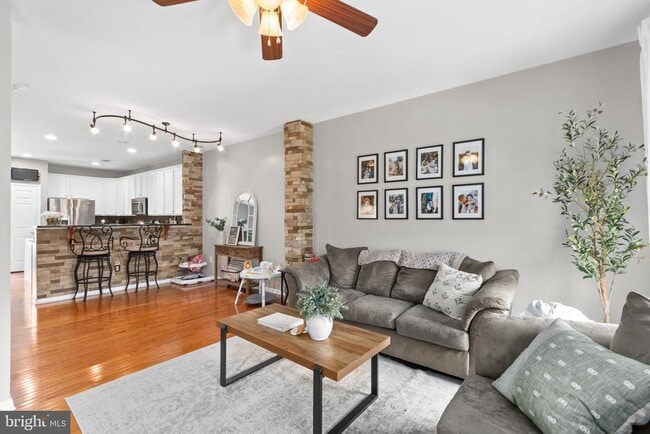 Building Photo - 449 Wistar Pl