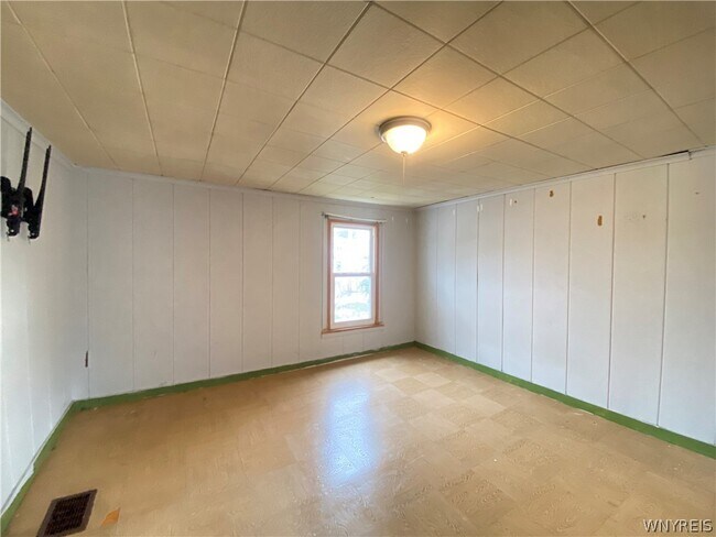 Building Photo - 3 Glenwood Ave