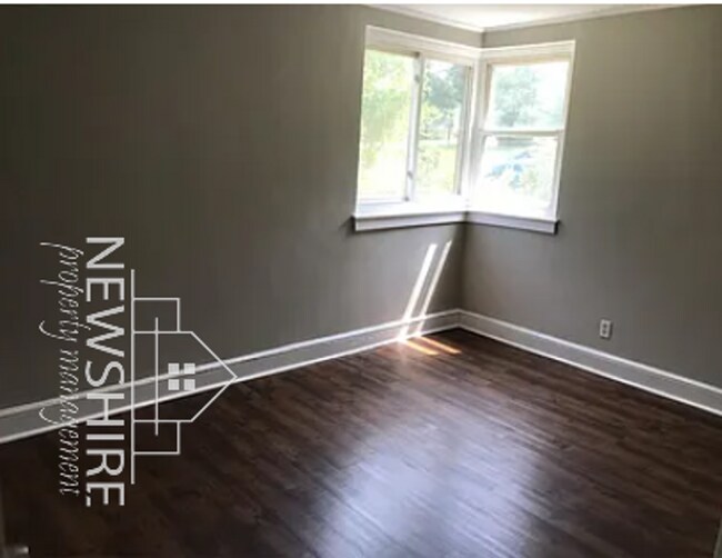 Building Photo - 11 Ridgeway Dr