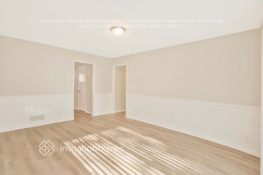 Building Photo - 1948 Englewood Way SW