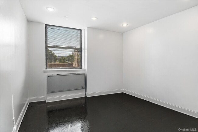 Building Photo - 23 Water Grant St