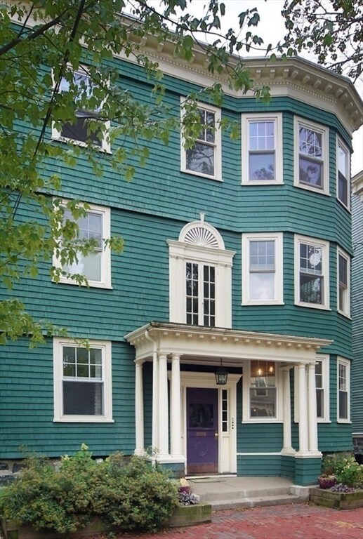 Building Photo - 38 Maple Ave