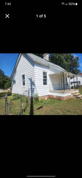 Building Photo - 13 Geer St