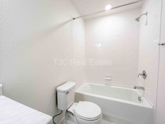 Building Photo - 6277 N Nepal Ct