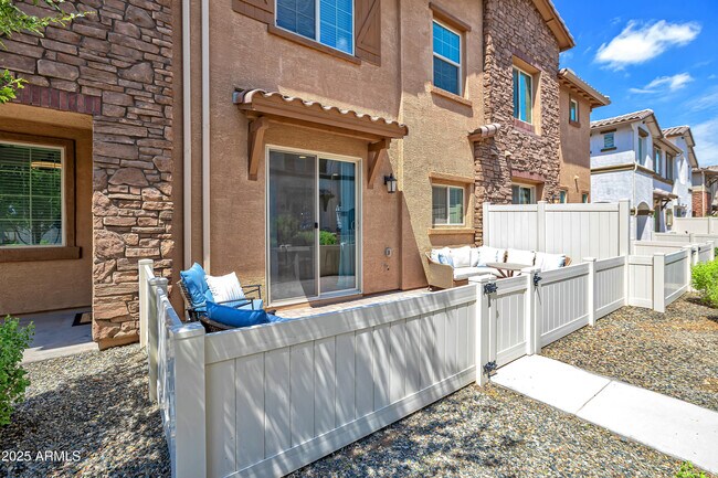 Building Photo - 4100 S Pinelake Way