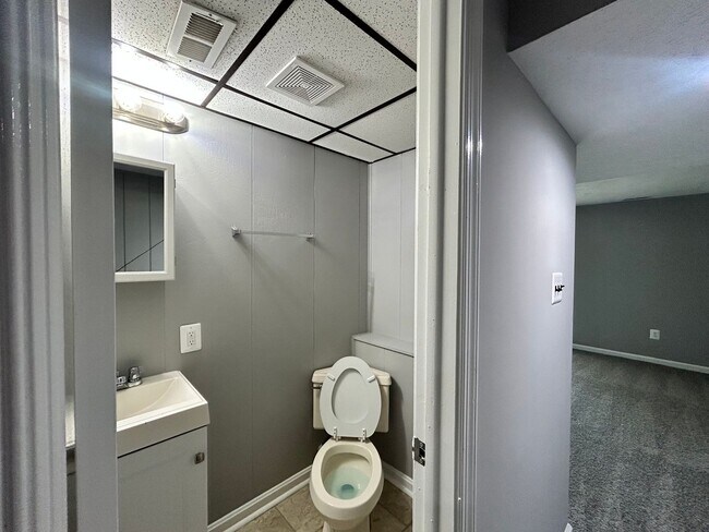 Building Photo - 5442 Princess Dr