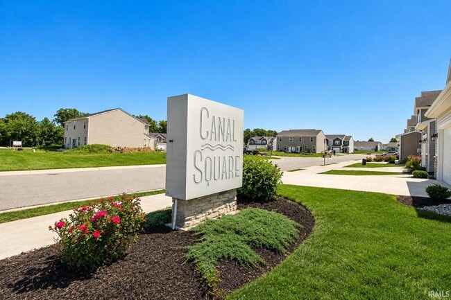 Building Photo - 3559 Canal Square Dr