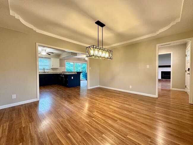 Building Photo - Stunning Single-Family Home with Plenty of...