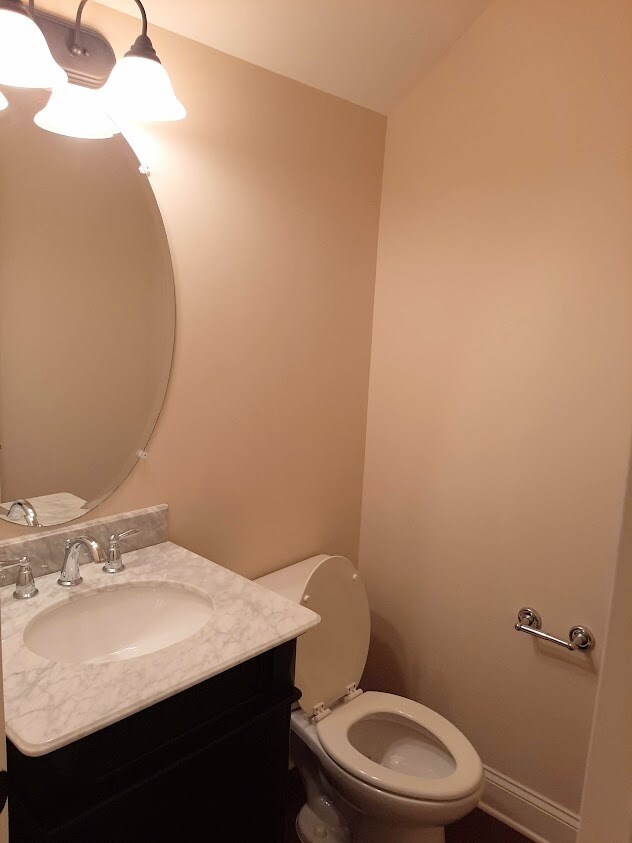 Building Photo - 105 Ambassador Private Cir