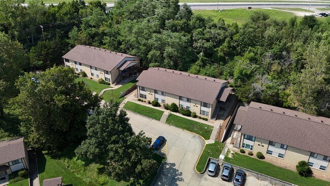 Building Photo - 405 Clayton Dr