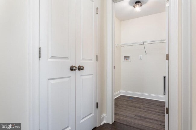 Building Photo - 434 Hurst St