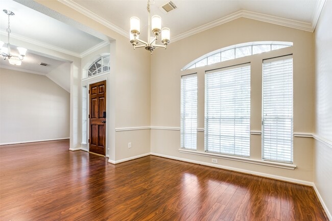 Building Photo - 9635 Therrell Dr