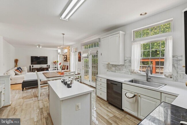 Building Photo - 7887 Cranford Farm Cir