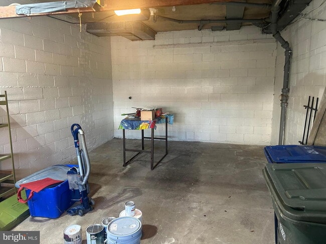 Building Photo - 3013 Nash Pl SE