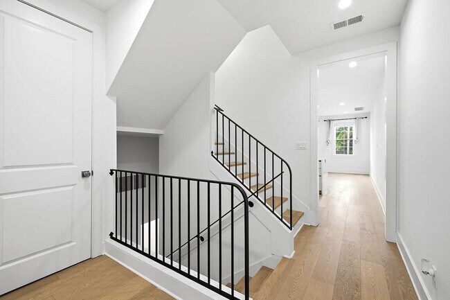 Building Photo - NEW CONSTRUCTION 4 bedroom home in Downtown Memphis