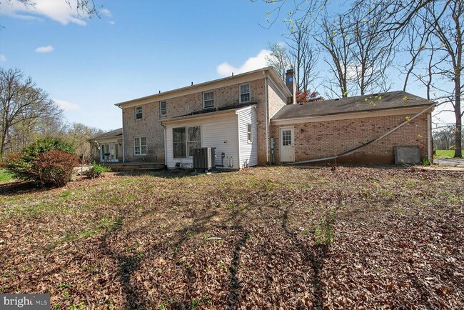 Building Photo - 21733 Oatlands Rd