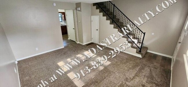 Building Photo - Nice 3 Bed 1.5 Bath Duplex in Leavenworth-Available NOW!!