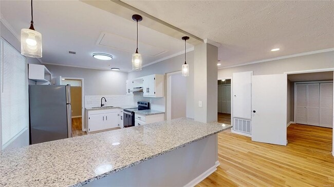 Building Photo - 237 N Northington St