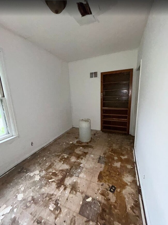 Building Photo - 2114 Lexa Dr