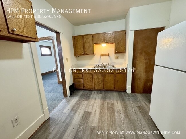 Building Photo - 1722 Harrisburg Rd NE