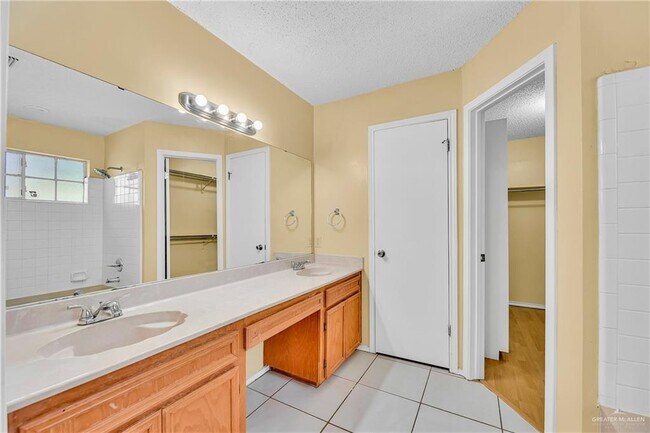 Building Photo - 29 Martin Ave