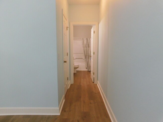 Building Photo - 2 Bedroom Located in Summerfield Community