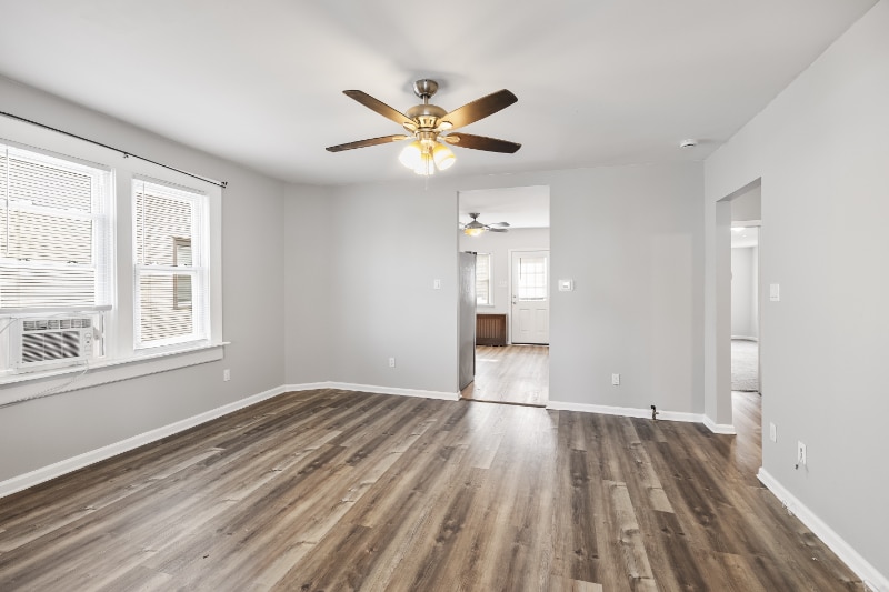 Building Photo - 106 Congress Ave