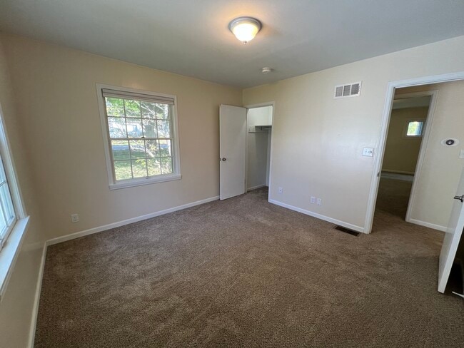 Building Photo - 3591 Harry Truman Dr