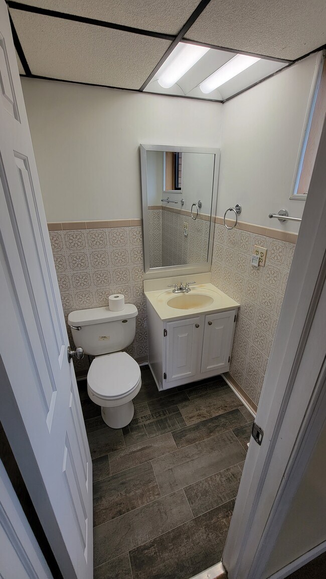 Building Photo - 340 Potomac Ave