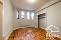 Building Photo - 4631 N Paulina St