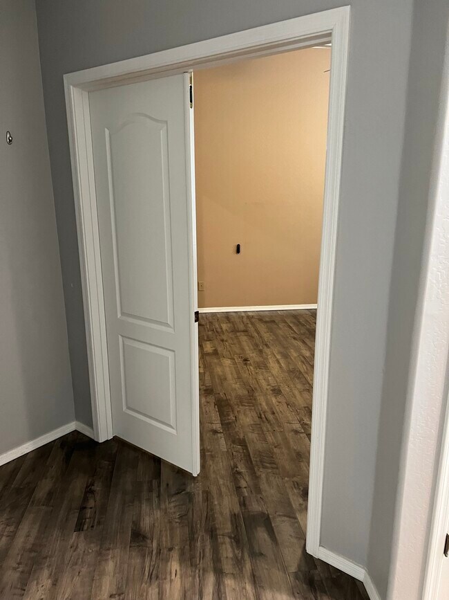 Building Photo - 25 S Quinn Cir