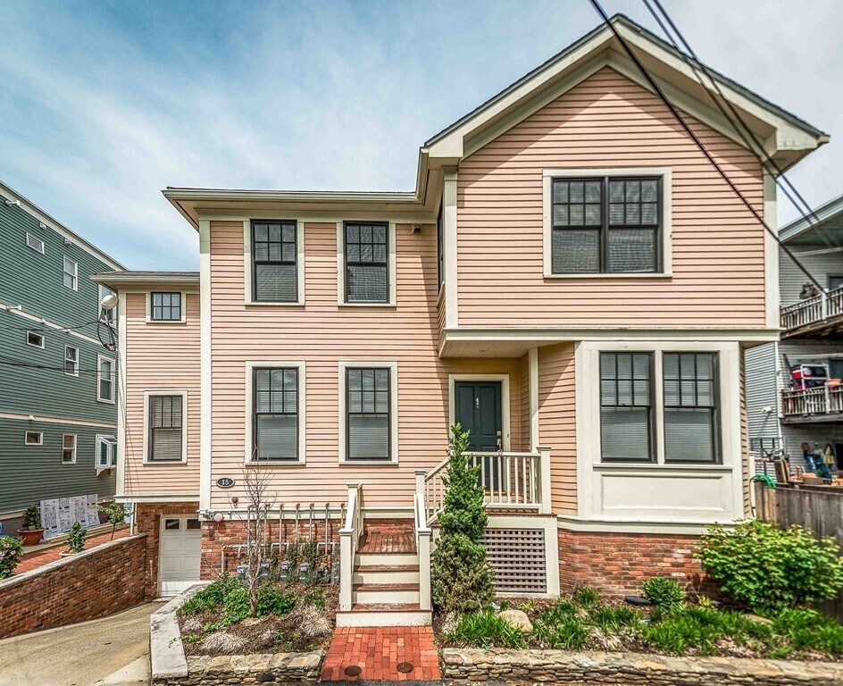 Building Photo - 15 York Pl