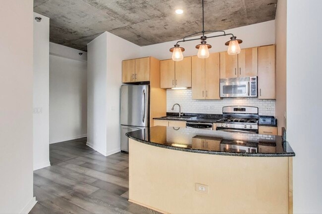 Building Photo - 700 N Larrabee St