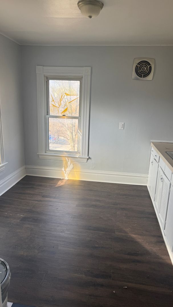 Building Photo - 115 2nd Ave