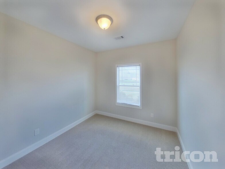 Building Photo - 2925 Cason Ln