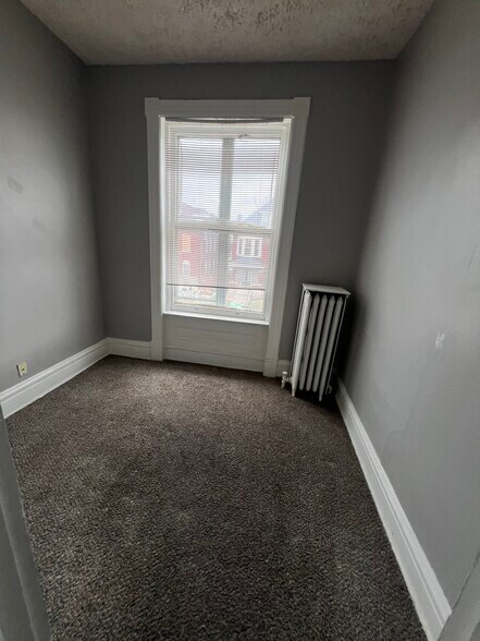 Building Photo - 2030 E Fair Ave