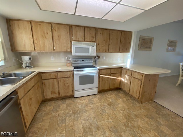 Building Photo - 15390 Moonraker Ct
