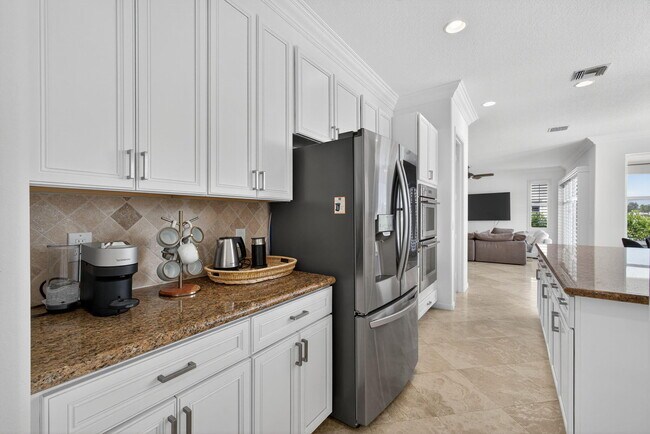 Building Photo - 11587 Manatee Bay Ln