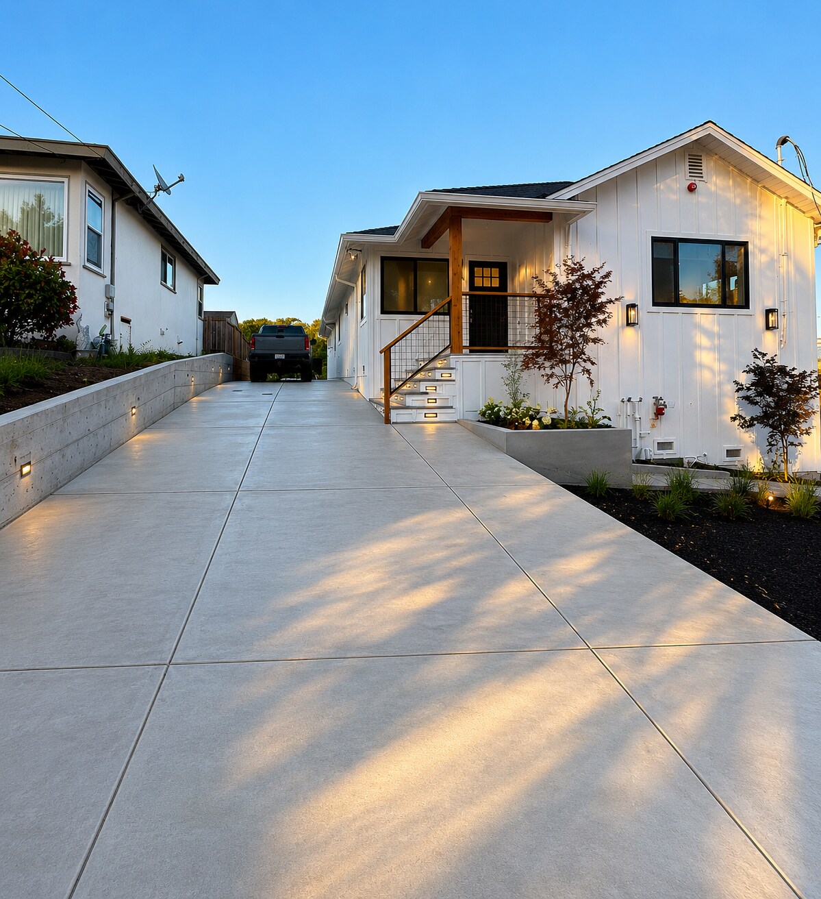 Building Photo - 576 Rincon Rd