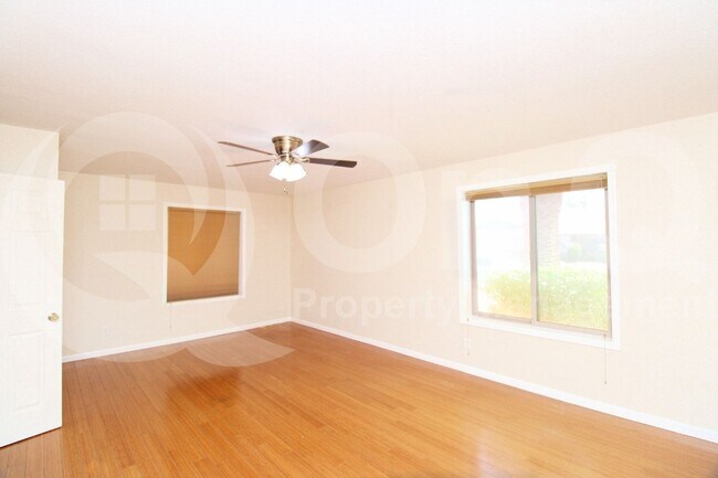 Building Photo - 9008 E Friess Dr