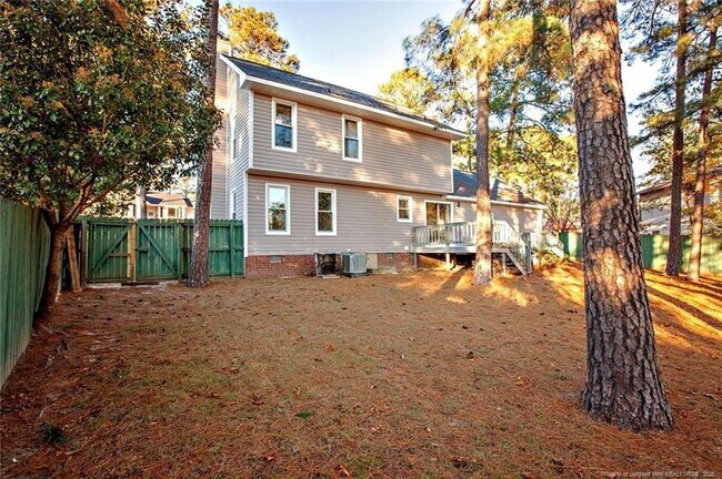 Building Photo - 1819 Eichelberger Dr