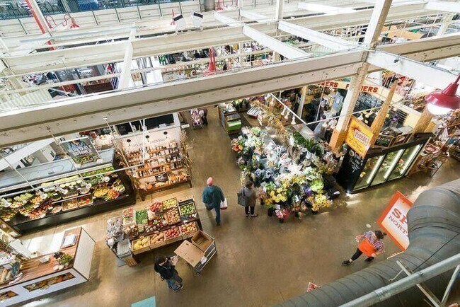 Building Photo - 225 N 4th St