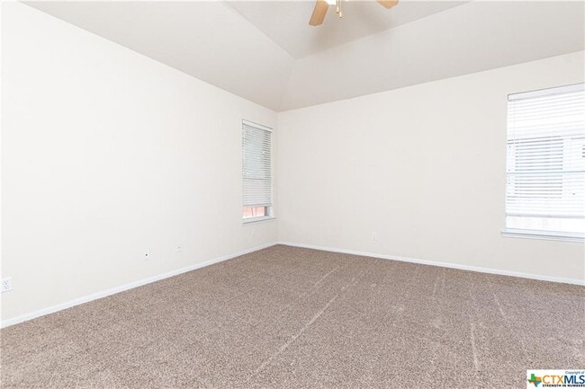 Building Photo - 2122 Modoc Dr