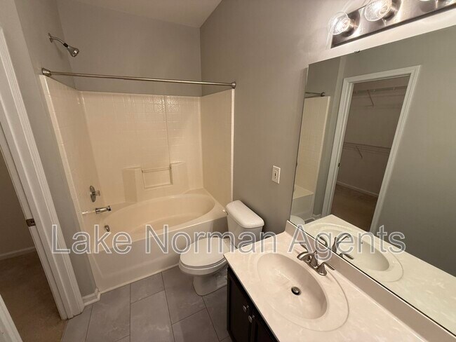 Building Photo - 11613 Truan Ln