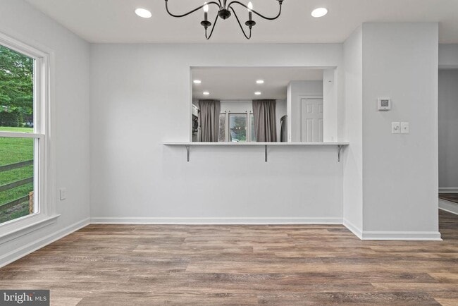 Building Photo - 6608 Beach Dr