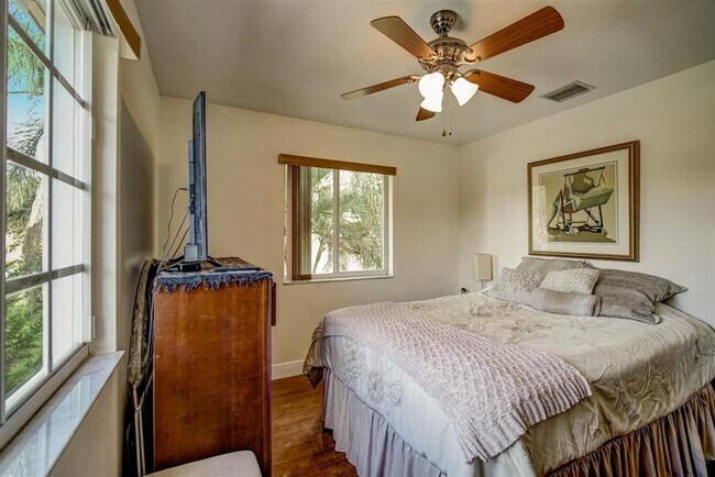 Building Photo - 10280 SW 18th St